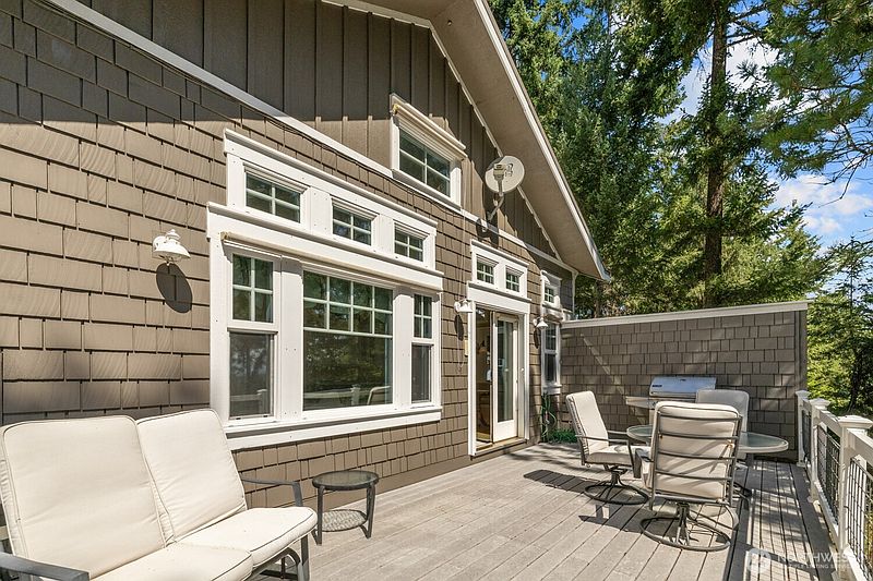 4th image of 71 Pecon Valley Place