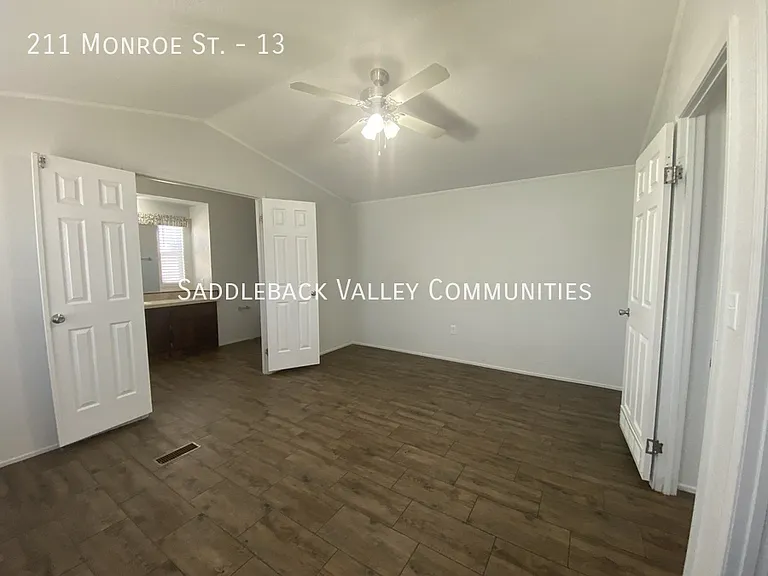 211 Monroe St #13 — Photo 6