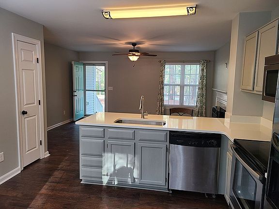 Open living/kitchen Floorplan