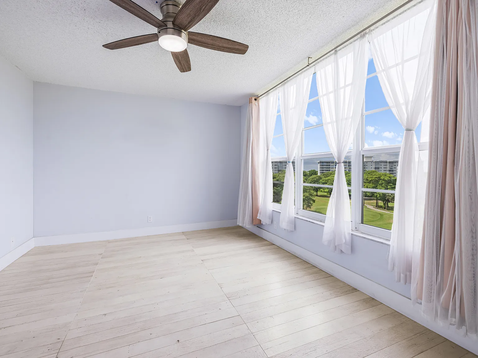 2 bed, 1064 sqft, $2,500 — Photo 3