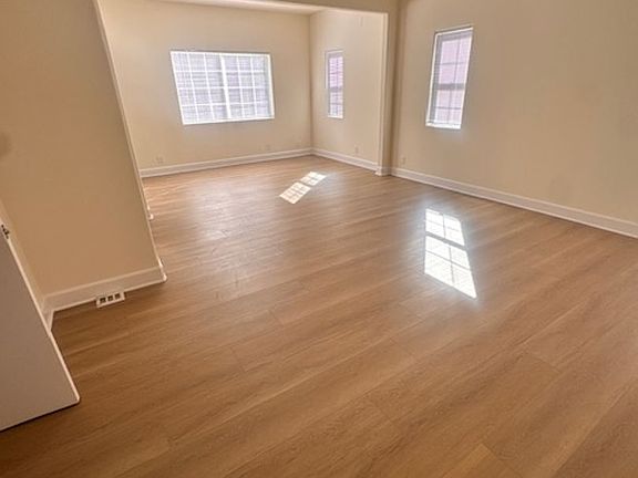 2nd image of 319 S Hamel Rd #Uc