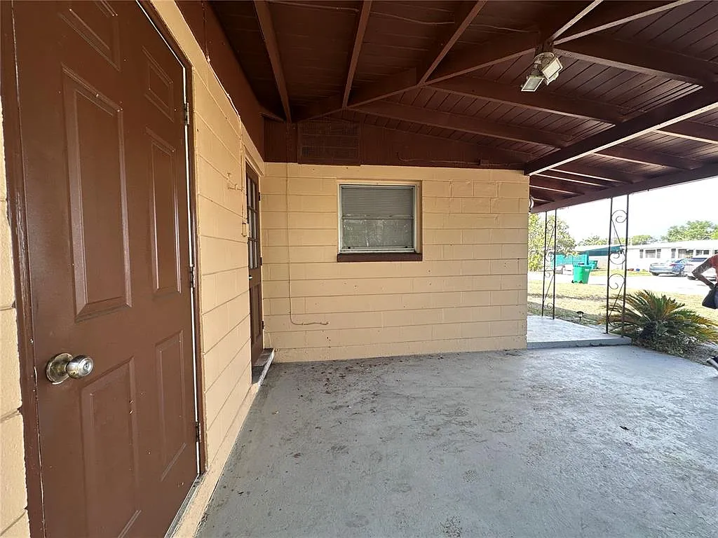 2 bed, 1.0 bath, 594 sqft, $1,700 — Photo 4
