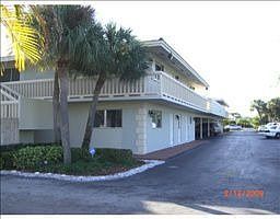 1st image of 322 N Federal Hwy APT 223