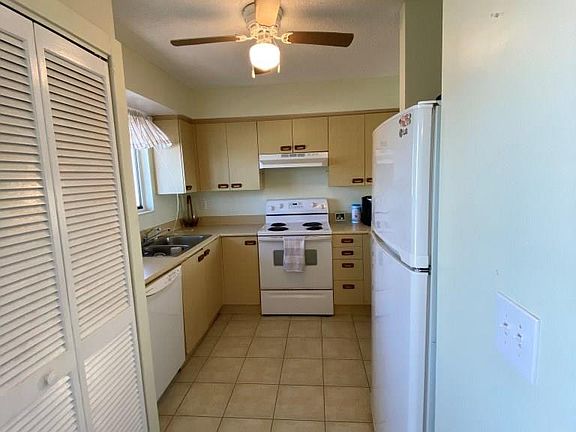 2nd image of 400 Ocean Marina Dr #400