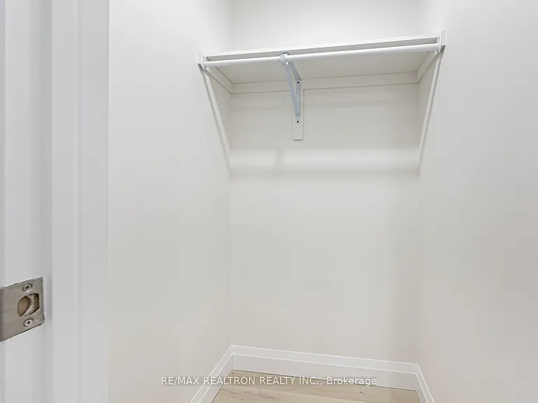 91 McRoberts Cres — Photo 28