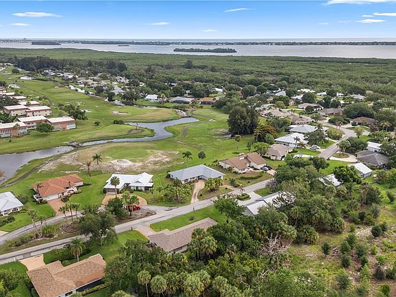 4th image of 8 Forest Park Dr