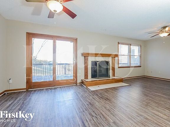 3rd image of 8028 N Everton Ave