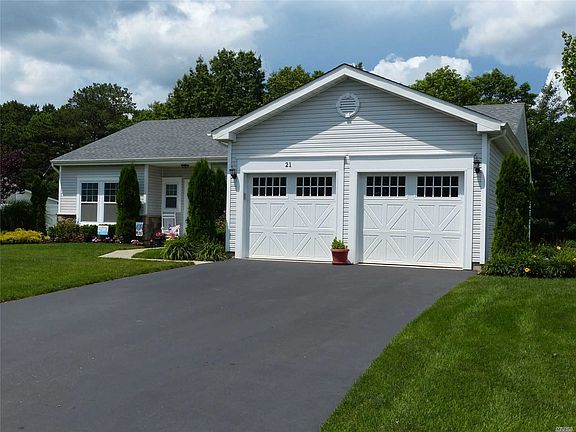 2nd image of 21 Pondview Cir