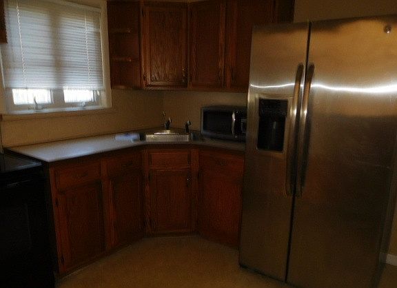 3rd image of 9 Thelma Pl