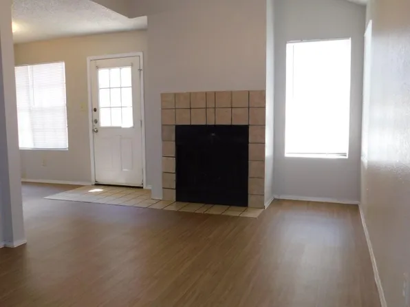 2223 Katy Ln #B, Georgetown, TX 78626