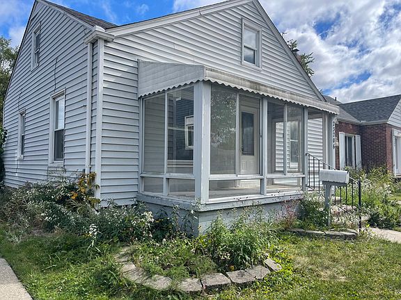 2nd image of 23206 Firwood Ave