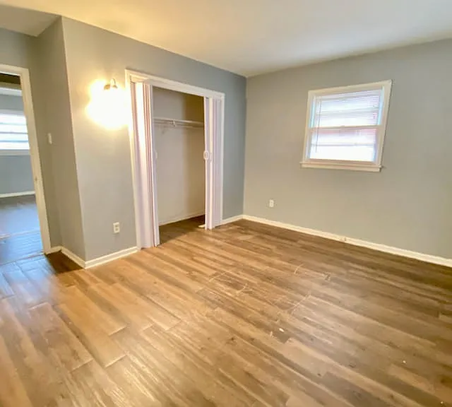 2912 E Baylor St — Photo 8