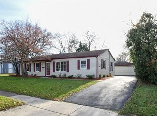 833 Parkside Cir, Streamwood, IL