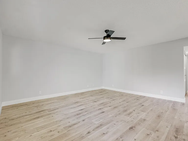 15072 Ashland Pl #132 — Photo 9