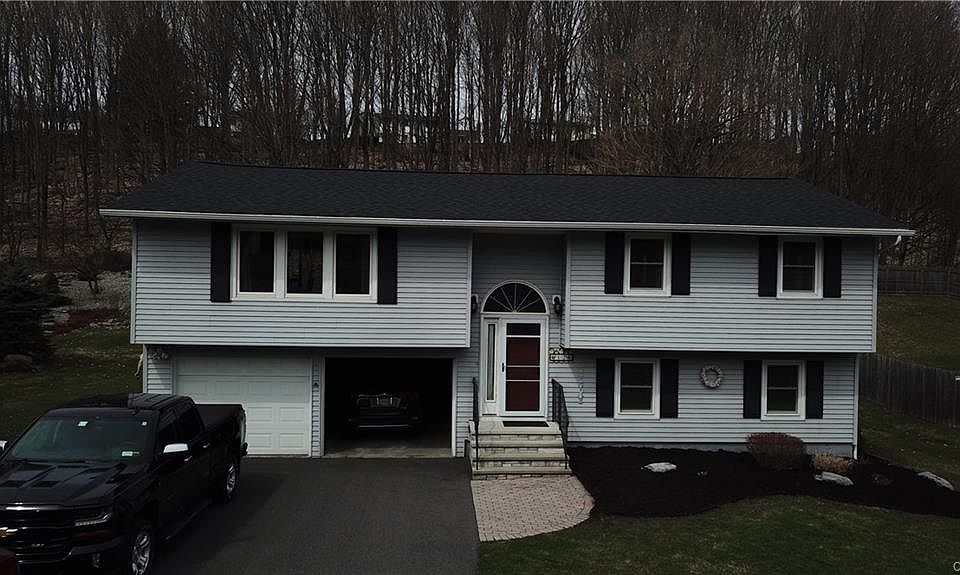 1st image of 126 Terrytown Heights Dr