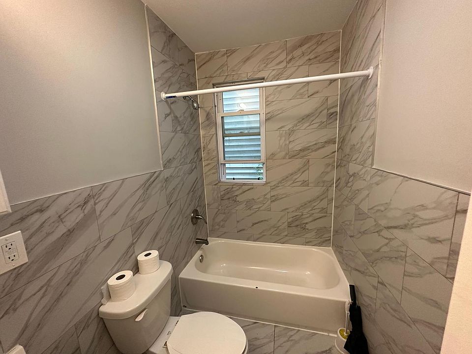 2nd image of 690 S 18th St #1E