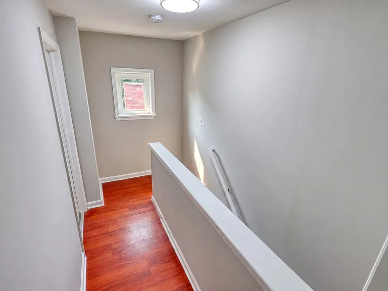515 Seneca St — Photo 23