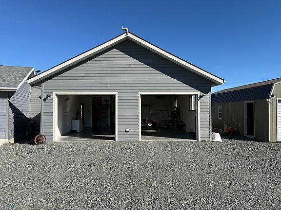 3rd image of 37 Norwegian Creek Rd