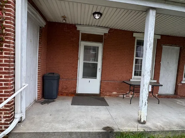 3089 Lincoln Hwy E APT 1, Paradise, PA 17562