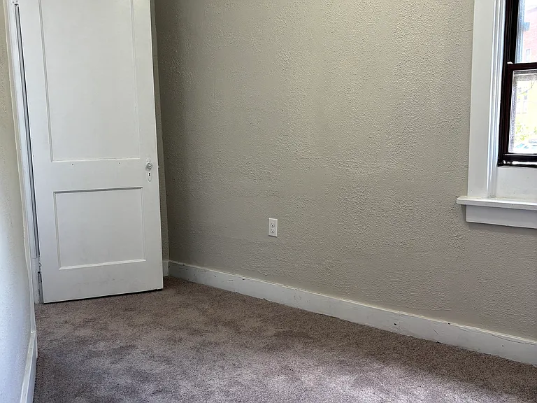 3336 Niagara St — Photo 12