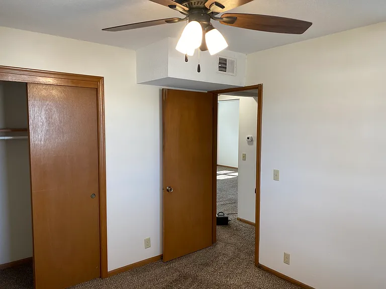 KINGSWOOD APARTMENTS — Photo 25
