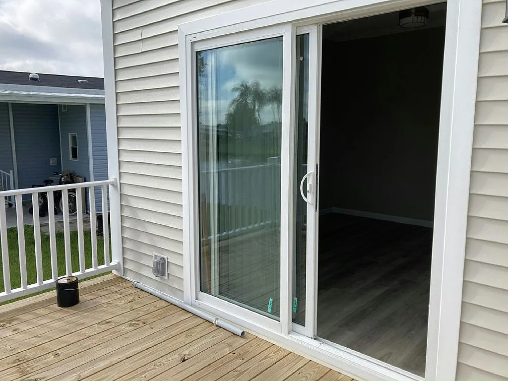 2 bed, 2.0 bath, 1352 sqft, $1,795 — Photo 4