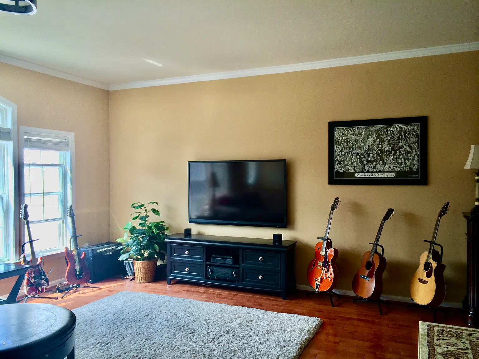 3 bed, 2624 sqft, $3,100 — Photo 3
