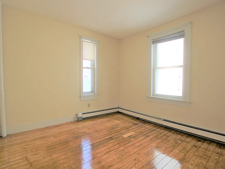35 Danforth St #2 — Photo 6