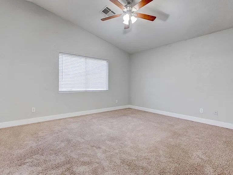 6469 Abbey Door Ct — Photo 32