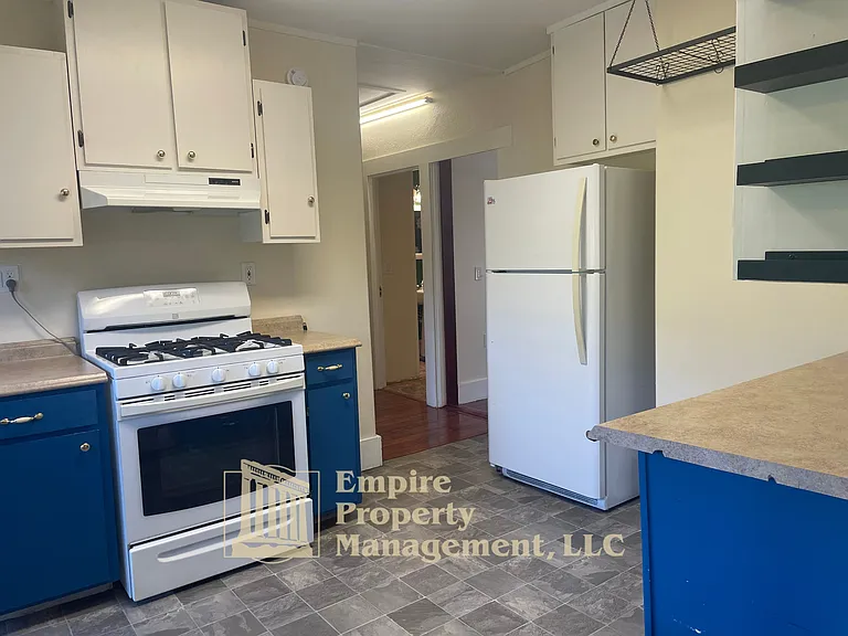 1292 Monroe St — Photo 8