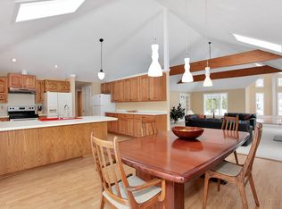 8 Reservoir Rd, Milford, MA 01757