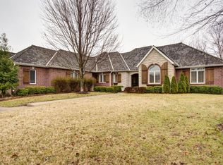 6052 S Deer Run Ct, Springfield, MO 65721