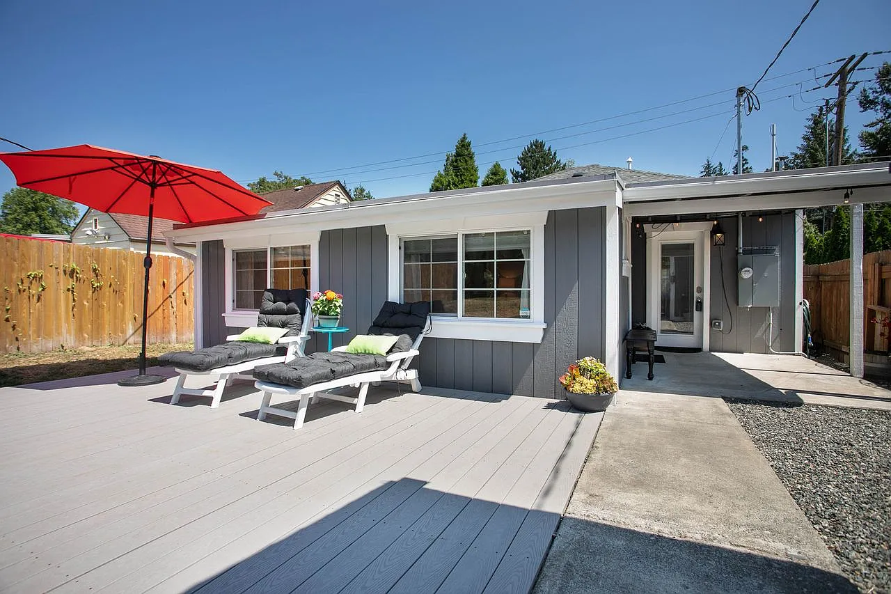 3 bed, 1104 sqft, $3,200 — Photo 3