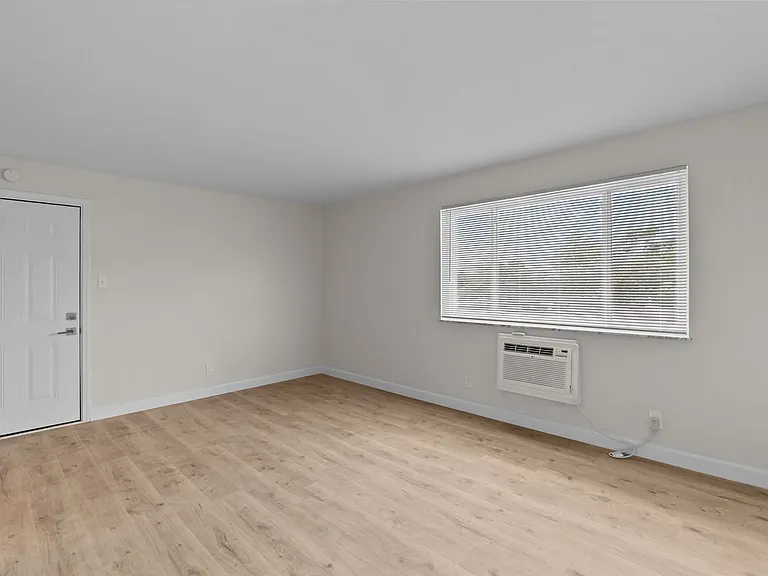 4617 Virginia Ave — Photo 12