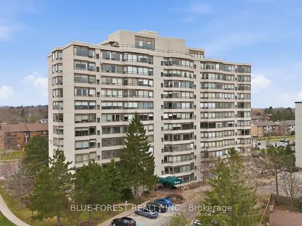 744 Wonderland Rd S #203, London, ON N6K 4K3