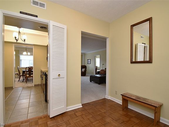 3rd image of 19015 Van Aken Blvd APT 510