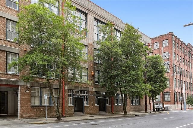 1st image of 1111 S Peters St APT 205