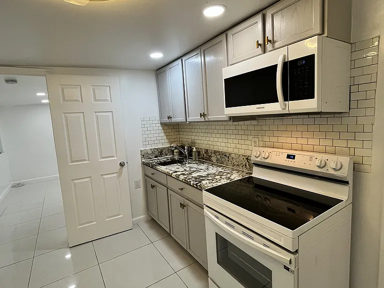 920 SW 29th Way #2/1 — Photo 26