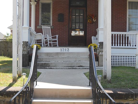 3rd image of 1212 Washington Ave