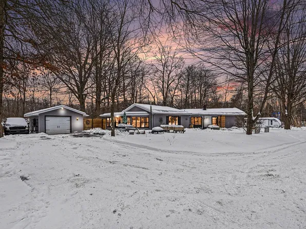 12435 Sandpiper Ln, Sawyer, MI 49125