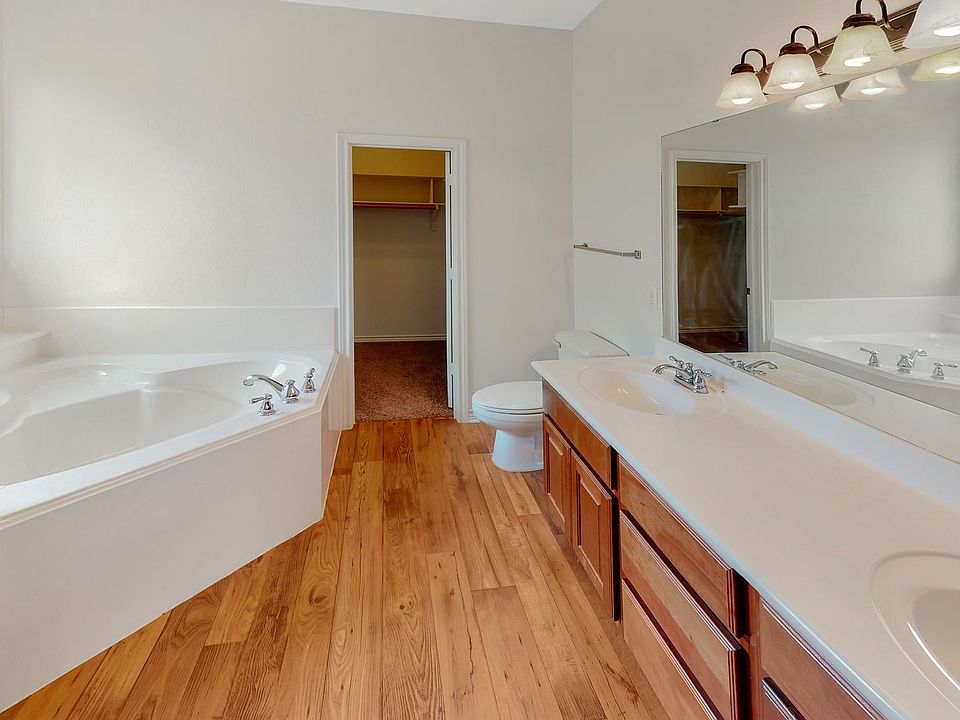 1st image of 1014 Emerald Dove Ave