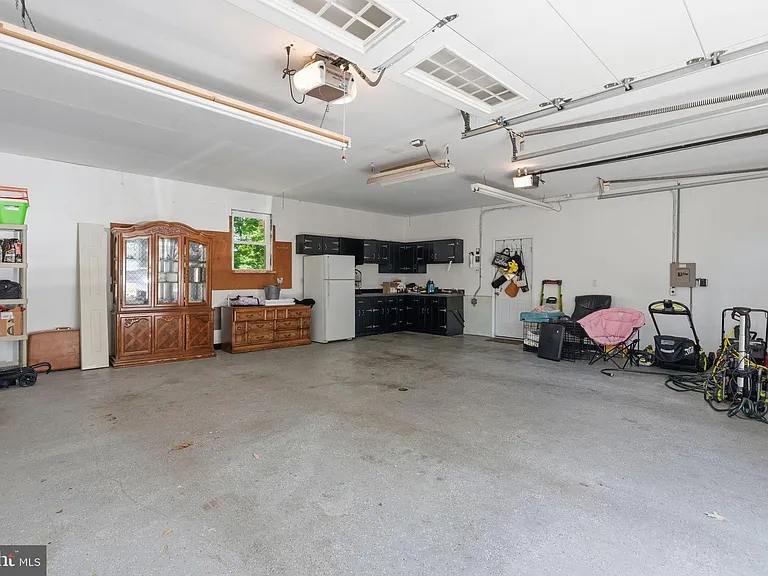 2329 Coles Blvd — Photo 28