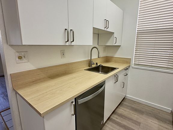 3rd image of 157 Marina Lakes Dr