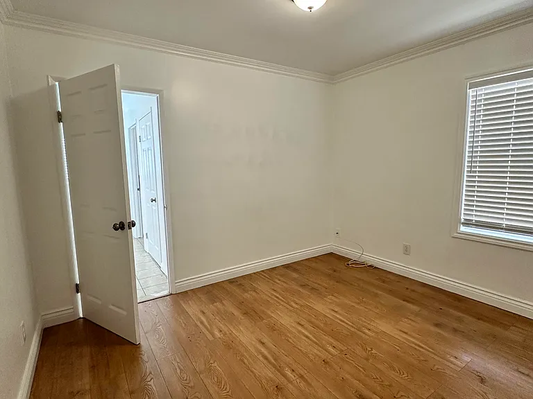 201 E Ralph St — Photo 14
