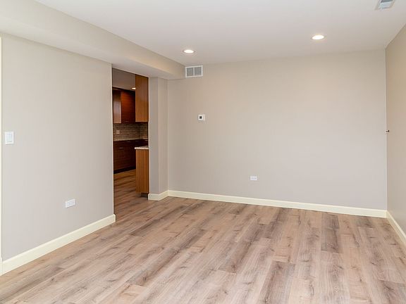 3rd image of 8060 N Oriole Ave #1G