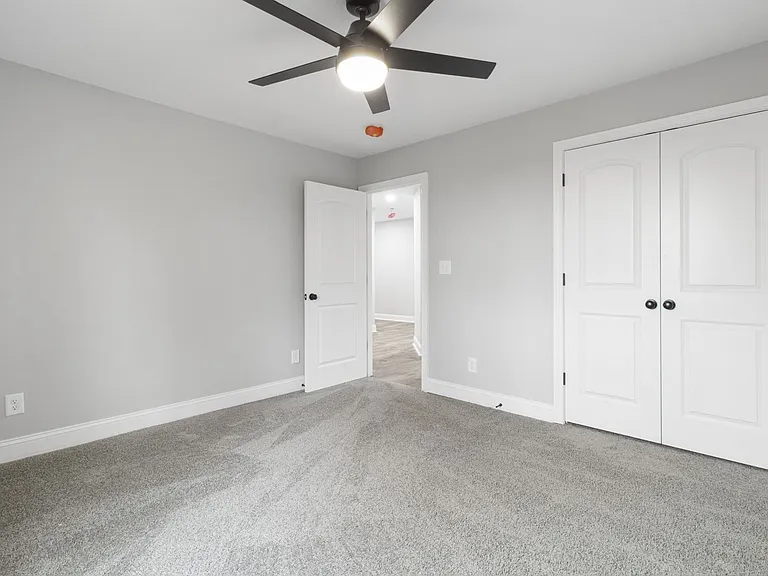 2125 Powell Rd — Photo 24