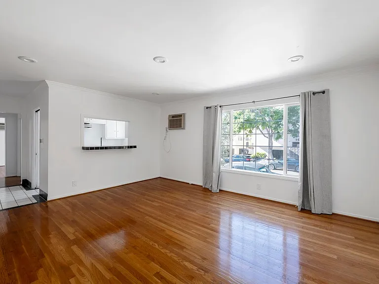 1008 N Stanley Ave #1A — Photo 6