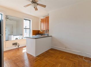 35 Crown St APT 4H, Brooklyn, NY 11225