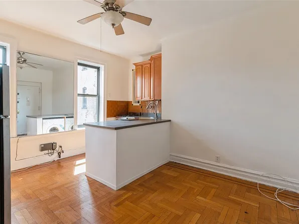 35 Crown St APT 4H, Brooklyn, NY 11225