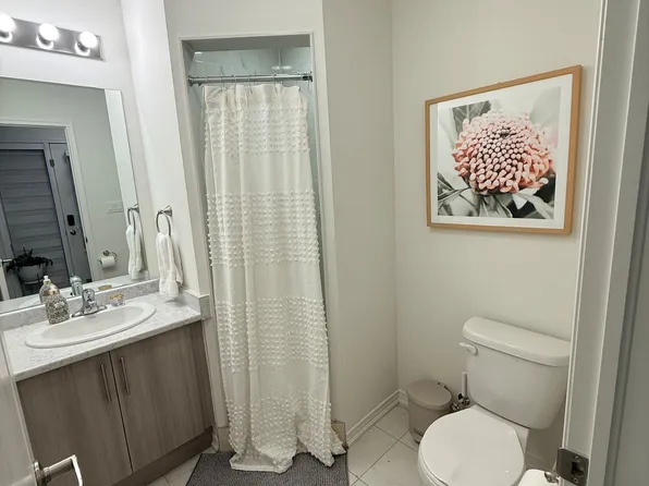 1411 Coral Springs Path, Oshawa, ON L1K 3G1